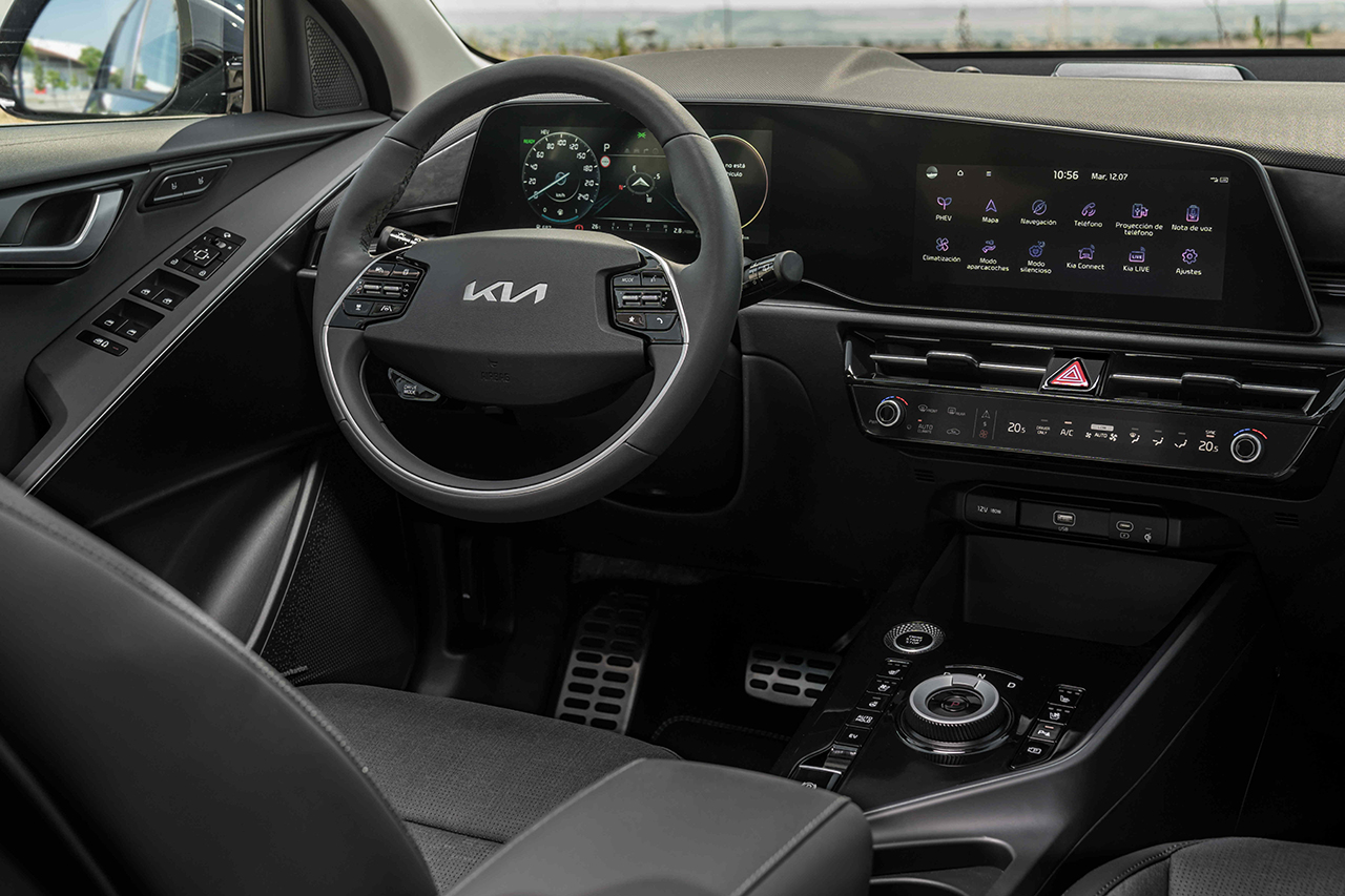 Kia Niro HEV, Kia Sportage HEV y Kia EV3: la gama más completa, electrificada y versátil del segmento C-SUV