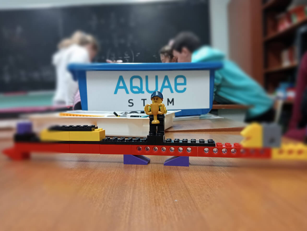 Programa Aquae STEM en las aulas del colegio Santísima Trinidad.